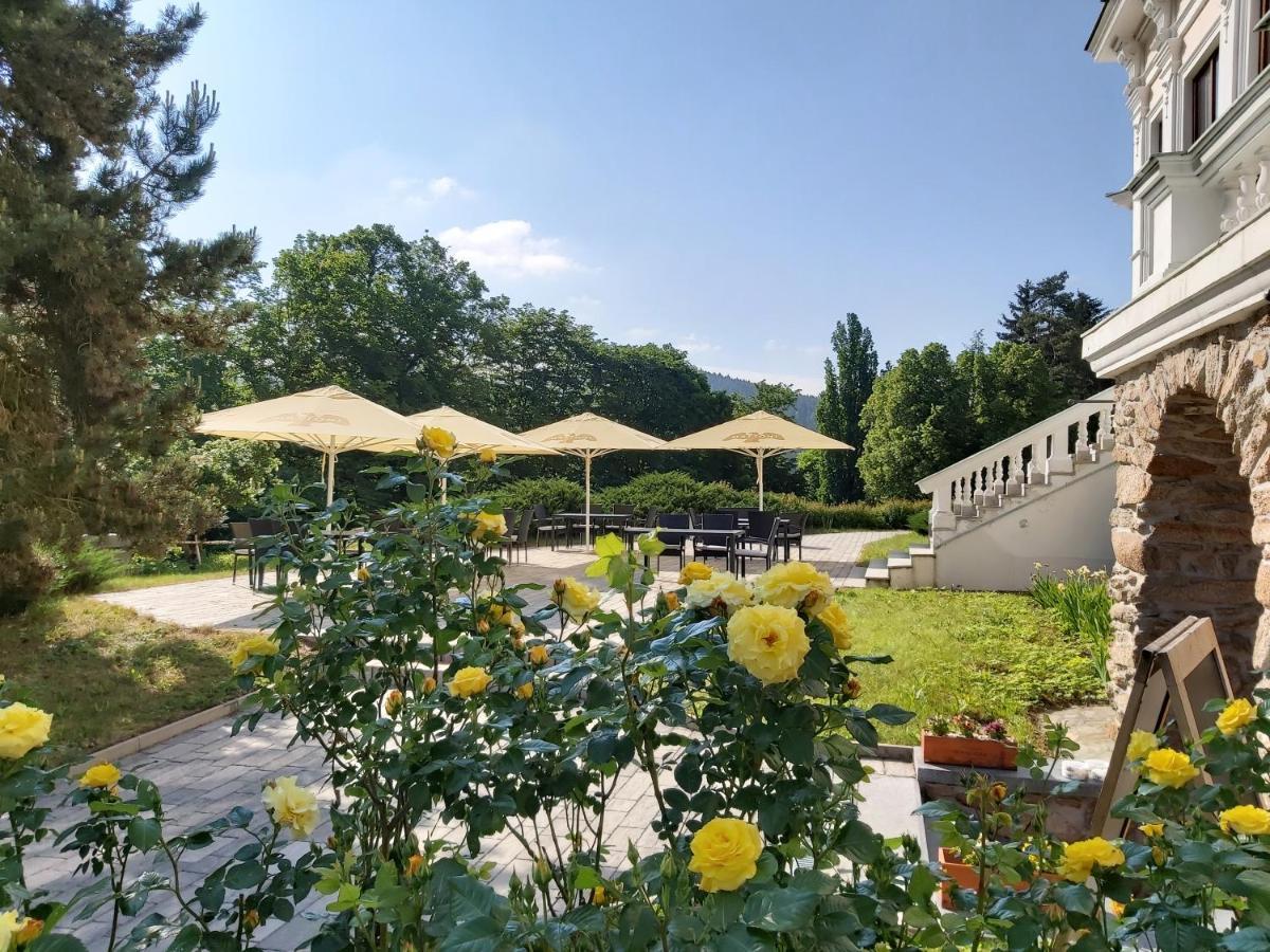 Pension U Golfu Cihelny Karlovy Vary Eksteriør bilde