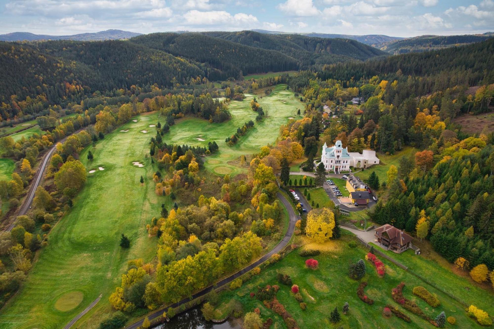 Pension U Golfu Cihelny Karlovy Vary Eksteriør bilde